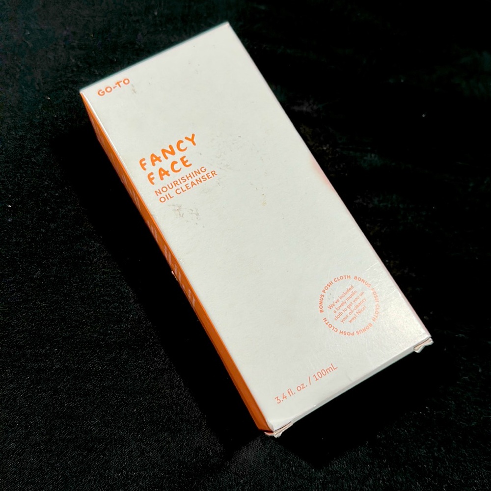 Nourishing Oil Cleanser•100 ML / 3.4 FL OZ